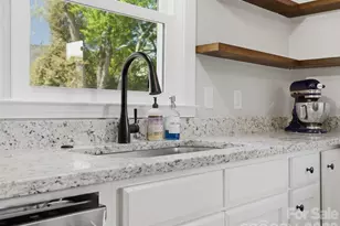 7516 Thorncliff Dr, Charlotte, NC 28210 - Photo 20