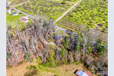 984 Pace Road, Hendersonville, NC 28792 - Photo 16