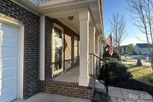 272 Abigail Ct, Rock Hill, SC 29730 - Photo 2