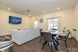 348 Abington St, Matthews, NC 28104 - Photo 4