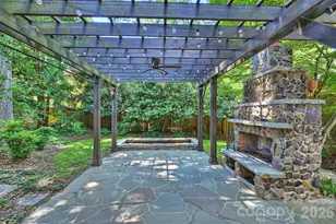 313 Wendover Hill Ct, Charlotte, NC 28211 - Photo 32