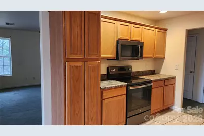 200 Park Place, Morganton, NC 28655 - Photo 2