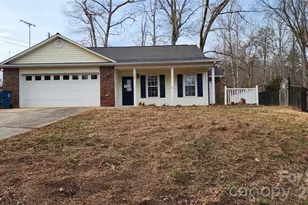 200 Park Pl, Morganton, NC 28655 - Photo 1