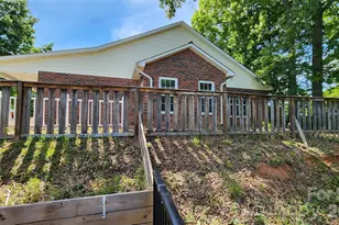 200 Park Pl, Morganton, NC 28655 - Photo 30