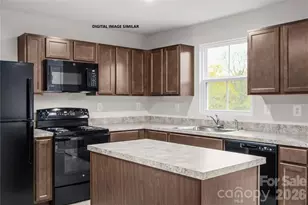 162 Basildon St, Lancaster, SC 29720 - Photo 2