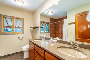 432 Turkey Crk Rd, Leicester, NC 28748 - Photo 20