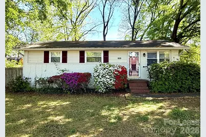 910 Edgemont Avenue, Belmont, NC 28012 - Photo 1