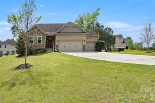 4708 Summerside Dr, Clover, SC 29710 - Photo 2