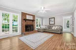 11103 Idlewild Rd, Matthews, NC 28105 - Photo 8