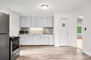 513 Grier St, Lincolnton, NC 28092 - Photo 14