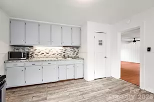 513 Grier St, Lincolnton, NC 28092 - Photo 16