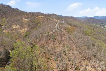 000 Signature Row Boulevard #10, Waynesville, NC 28785 - Photo 8