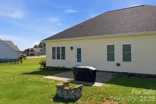 104 Castle Pines Ln, Statesville, NC 28625 - Photo 32