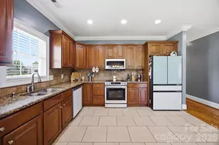 104 Castle Pines Ln, Statesville, NC 28625 - Photo 8