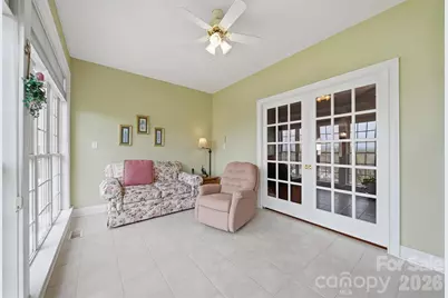 416 Huntington Woods Street N, Lenoir, NC 28645 - Photo 16