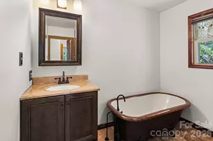 114 Walker St, Black Mountain, NC 28711 - Photo 26