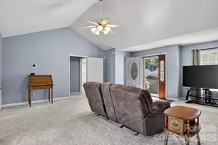 101 Erin Ln, Thomasville, NC 27360 - Photo 8