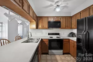 101 Erin Ln, Thomasville, NC 27360 - Photo 10