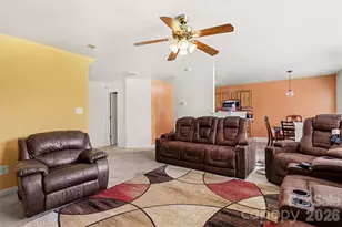 8207 Belmont Stables Dr, Charlotte, NC 28216 - Photo 6