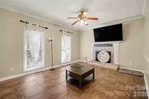 1625 Kiawah Ct, Gastonia, NC 28056 - Photo 10