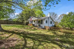 961 Mid Allen Rd, Hendersonville, NC 28792 - Photo 6