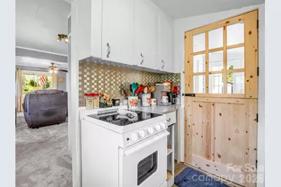 961 Mid Allen Road, Hendersonville, NC 28792 - Photo 24