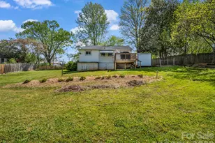961 Mid Allen Rd, Hendersonville, NC 28792 - Photo 16