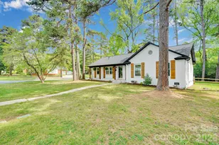 5201 Amity Pl, Charlotte, NC 28212 - Photo 2