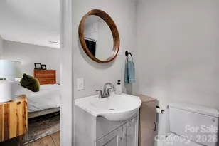 5201 Amity Pl, Charlotte, NC 28212 - Photo 20