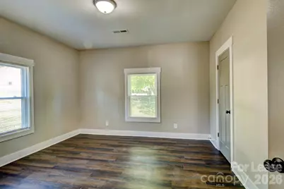 221 Walker Street, Kings Mountain, NC 28086 - Photo 8