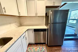 1511 Briarfield Dr, Charlotte, NC 28205 - Photo 12