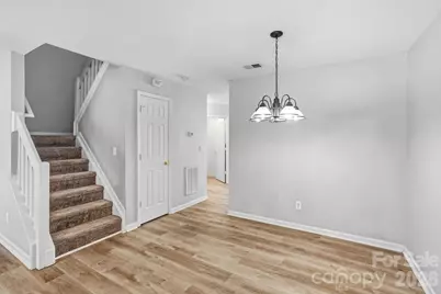 10142 Forest Landing Drive, Charlotte, NC 28213 - Photo 6