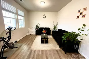 9033 Buckley Ct, Charlotte, NC 28269 - Photo 2