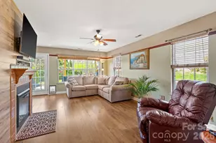 307 Roxbury Pl, Arden, NC 28704 - Photo 2