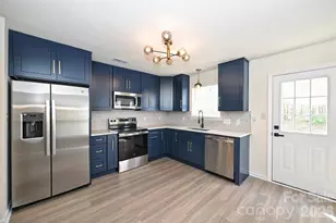 11118 Gold Pan Rd, Charlotte, NC 28215 - Photo 16