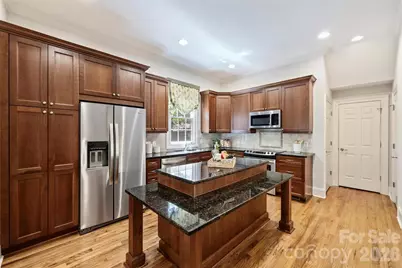 1115 S Kings Drive, Charlotte, NC 28207 - Photo 14
