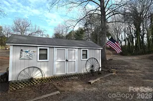 198 Clouse Ln, Taylorsville, NC 28681 - Photo 40