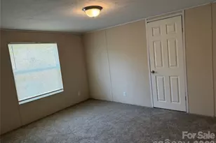 273 McMillan Dr, Hendersonville, NC 28792 - Photo 12