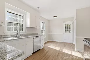 7224 Hackberry Ln, Charlotte, NC 28226 - Photo 6