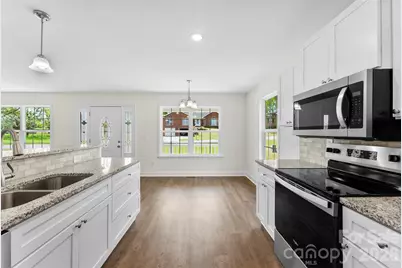 108 W Iowa Avenue, Bessemer City, NC 28016 - Photo 10