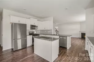 11010 Austin Estates Dr, Charlotte, NC 28213 - Photo 10