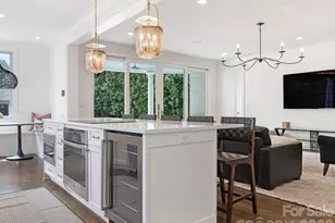 1930 Queens Rd W, Charlotte, NC 28207 - Photo 32