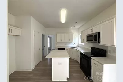 10218 Ridgewell Court, Charlotte, NC 28215 - Photo 6