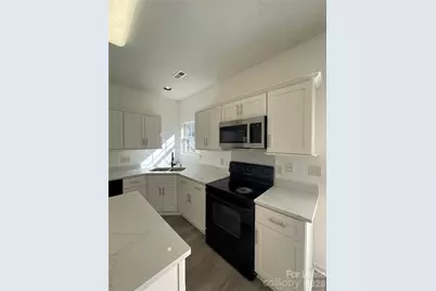 10218 Ridgewell Court, Charlotte, NC 28215 - Photo 6