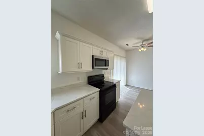 10218 Ridgewell Court, Charlotte, NC 28215 - Photo 8