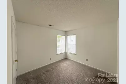 10218 Ridgewell Court, Charlotte, NC 28215 - Photo 18