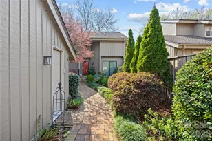 5120 Dunes Ct, Charlotte, NC 28226 - Photo 2
