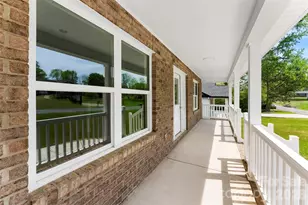 110 W Iowa Ave, Bessemer City, NC 28016 - Photo 8