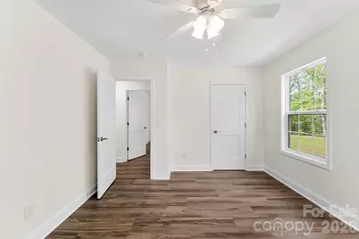 110 W Iowa Avenue, Bessemer City, NC 28016 - Photo 24