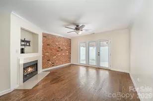 1218 Green Oaks Ln, Charlotte, NC 28205 - Photo 6